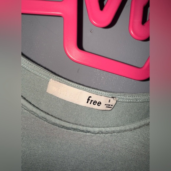‘Free’ Women's Teal Sleeveless Tank Top, small - Picture 3 of 3